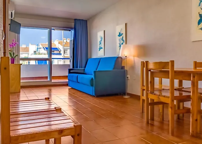 Apartamentos El Puerto